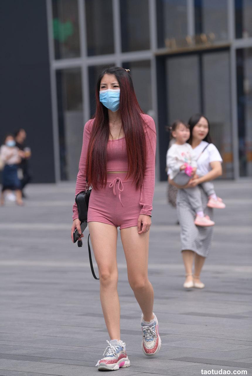 都市丽人漂亮的红色套装小姐姐【67P-1.42G】