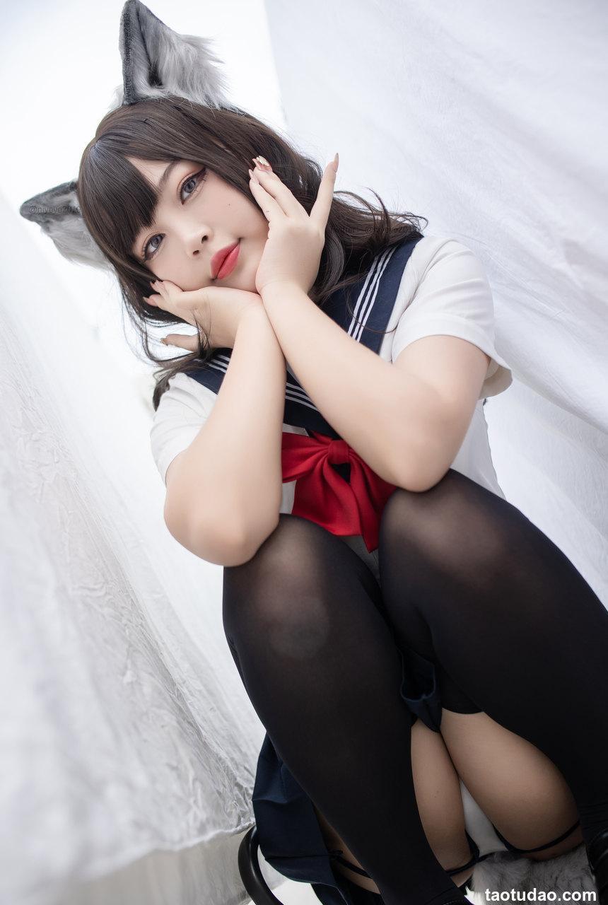 白烨烨 - NO.47 魅惑狼姐姐-室外 [63P11V-1.93GB]