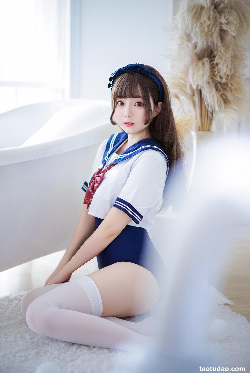 日奈娇 NO.037 — 制服死库水[40P／272MB]