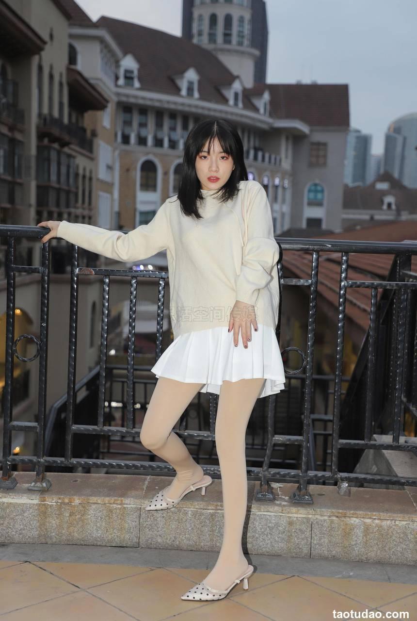 [SiHua思话]SJ058 小狐狸 步行街日系软妹[44P／64.9MB]