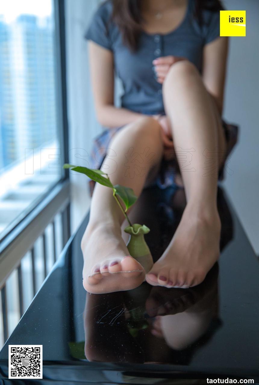 [IESS异思趣向] 2018.11.09 丝享家356：七七 - 黑白琴键上的美足 [95P]