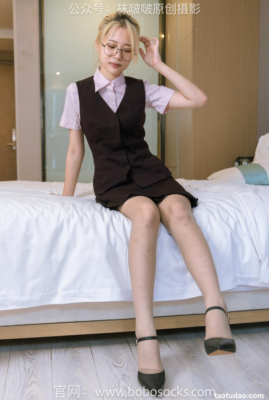 [BoBoSocks袜啵啵]NO.148 小淳-高跟鞋、咖啡丝、银行制服[140P+1V／6.34GB]