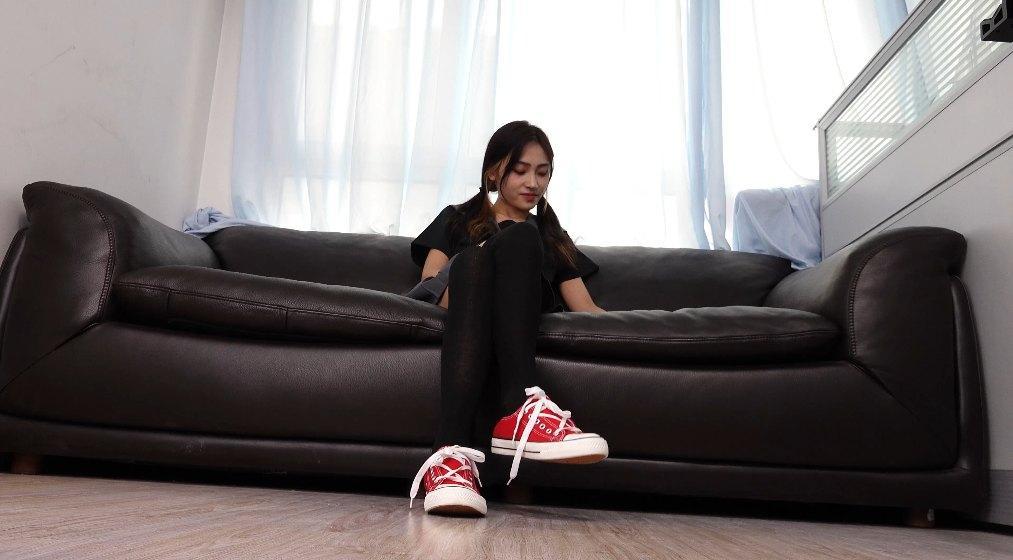 [A&F]丝足视频 029-小美女Xixi的性感39码大脚 [1V-2.83G]