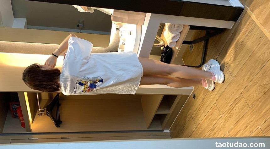 誉铭摄影《2022.4月份整合福利》[97P+1V-992MB]