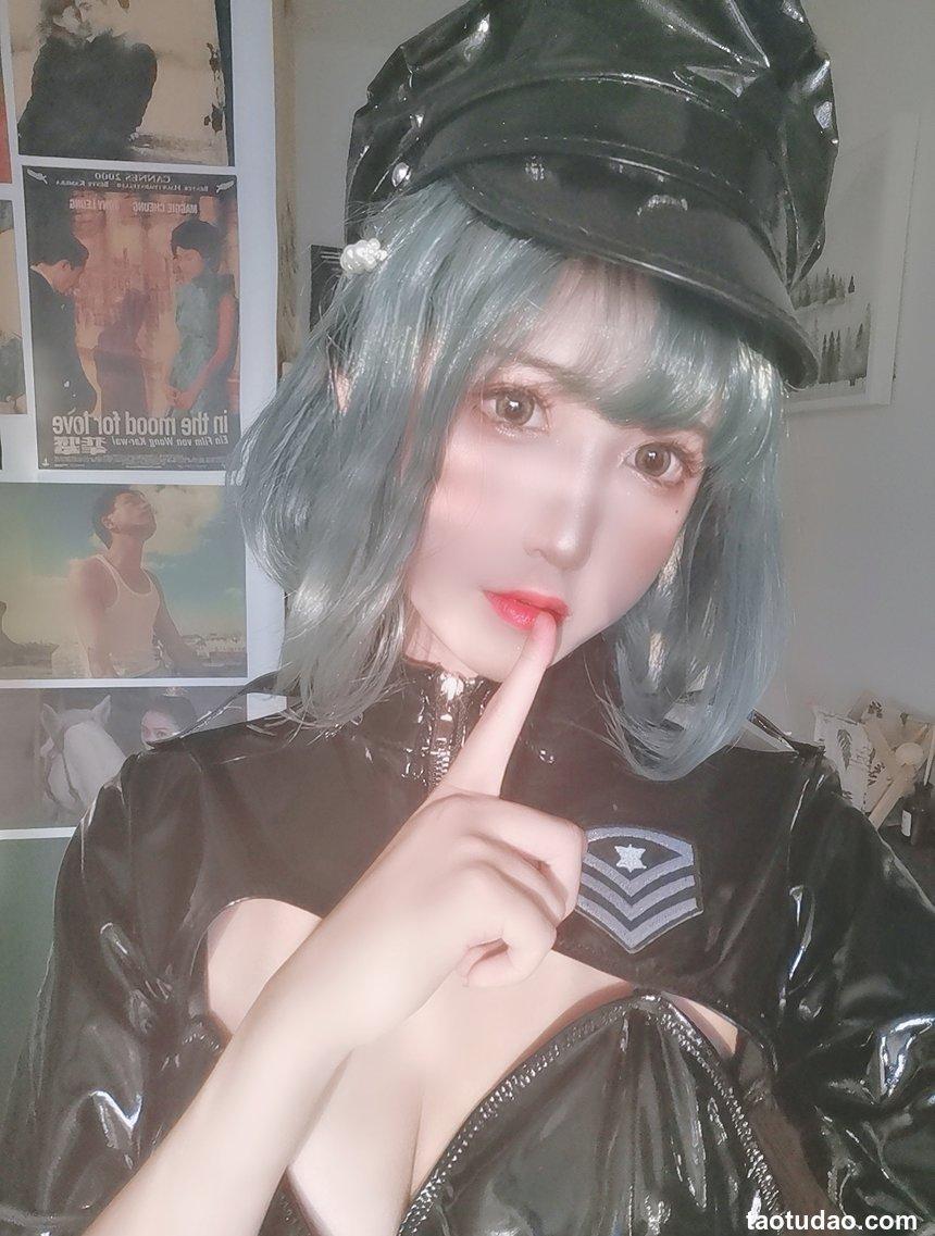 微博妹子三度_69 - 女警 [29P4V-286MB]