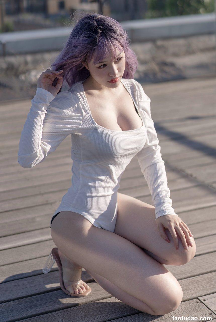 脱尾巴Mizuki NO.011 天台2 [43P121M]