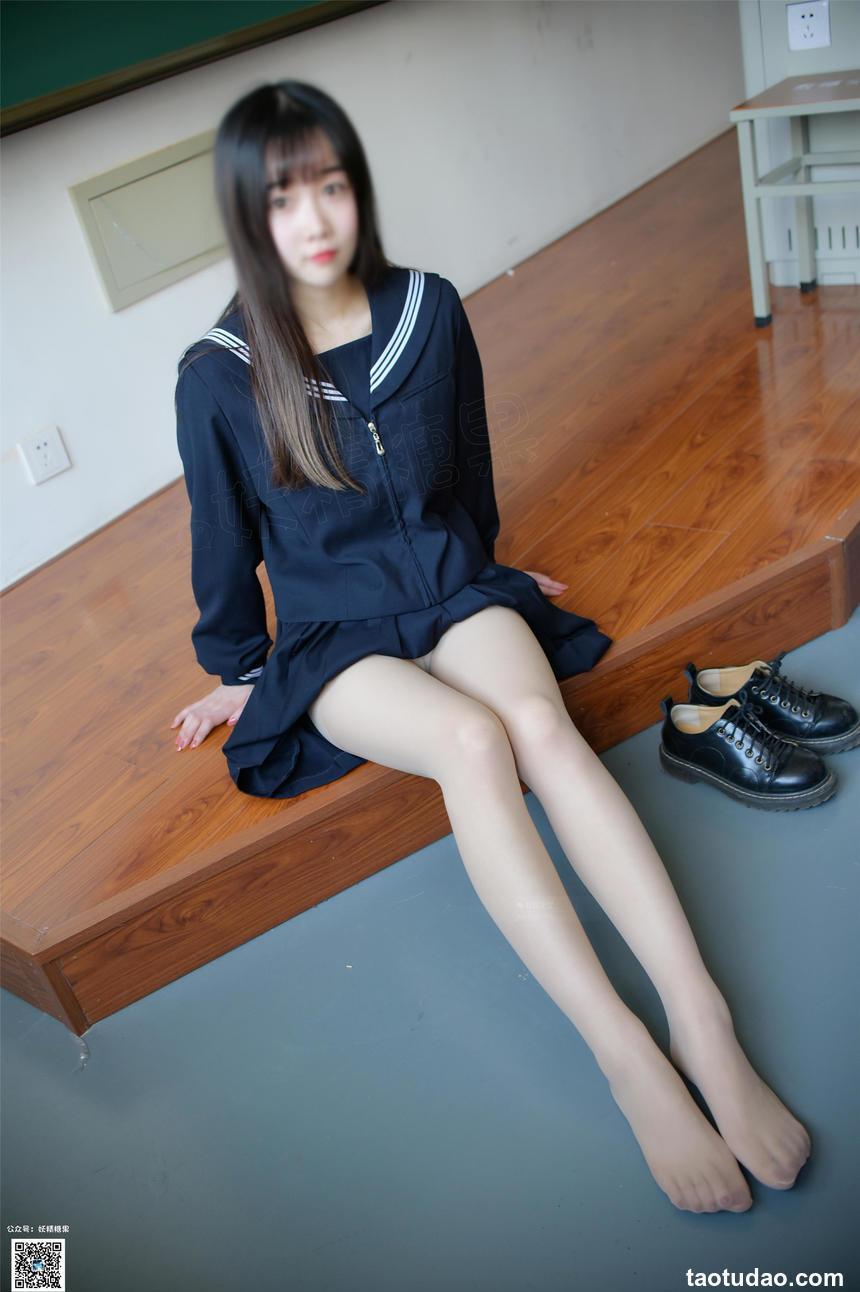 妖精视觉 NO.142 小雪 遇见学妹的丝袜[64P／33.1MB]