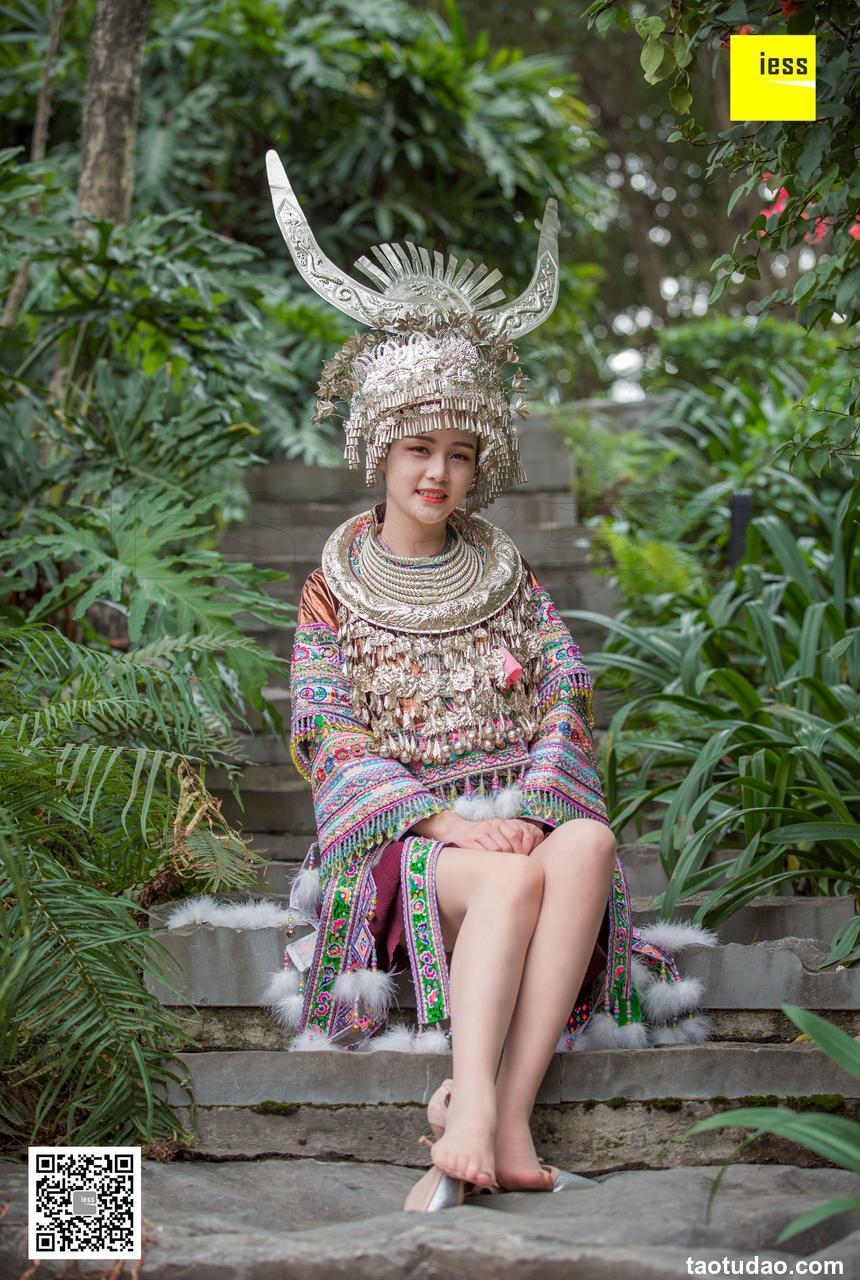 [IESS异思趣向] 2018.12.04 【魔鬼周三】特刊45期 - 穿丝袜的苗族九妹 [80P]