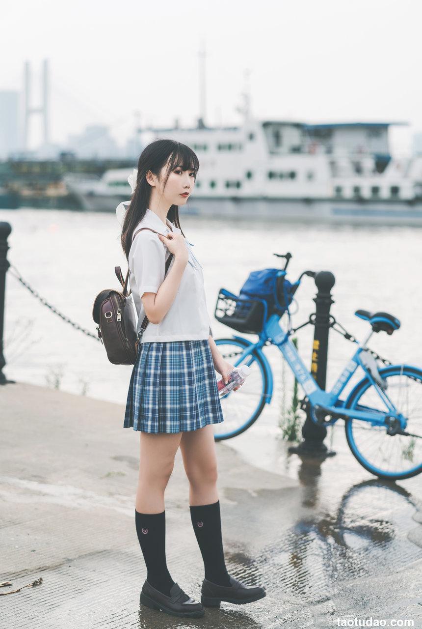 Coser面饼仙儿 – 沙雕JK[22P／181MB]