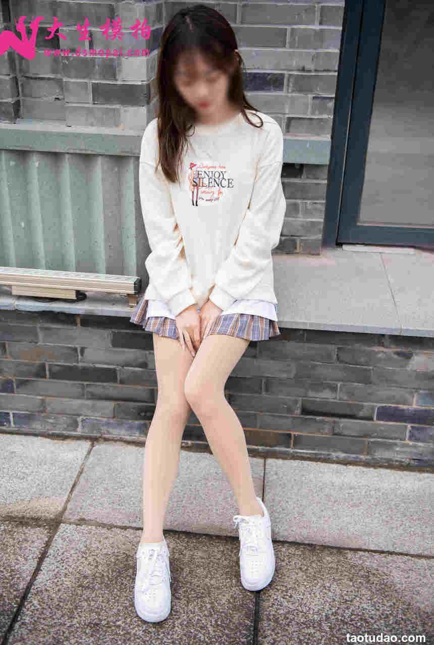 大生模拍 NO.247 冬日厚肉丝[64P／168MB]