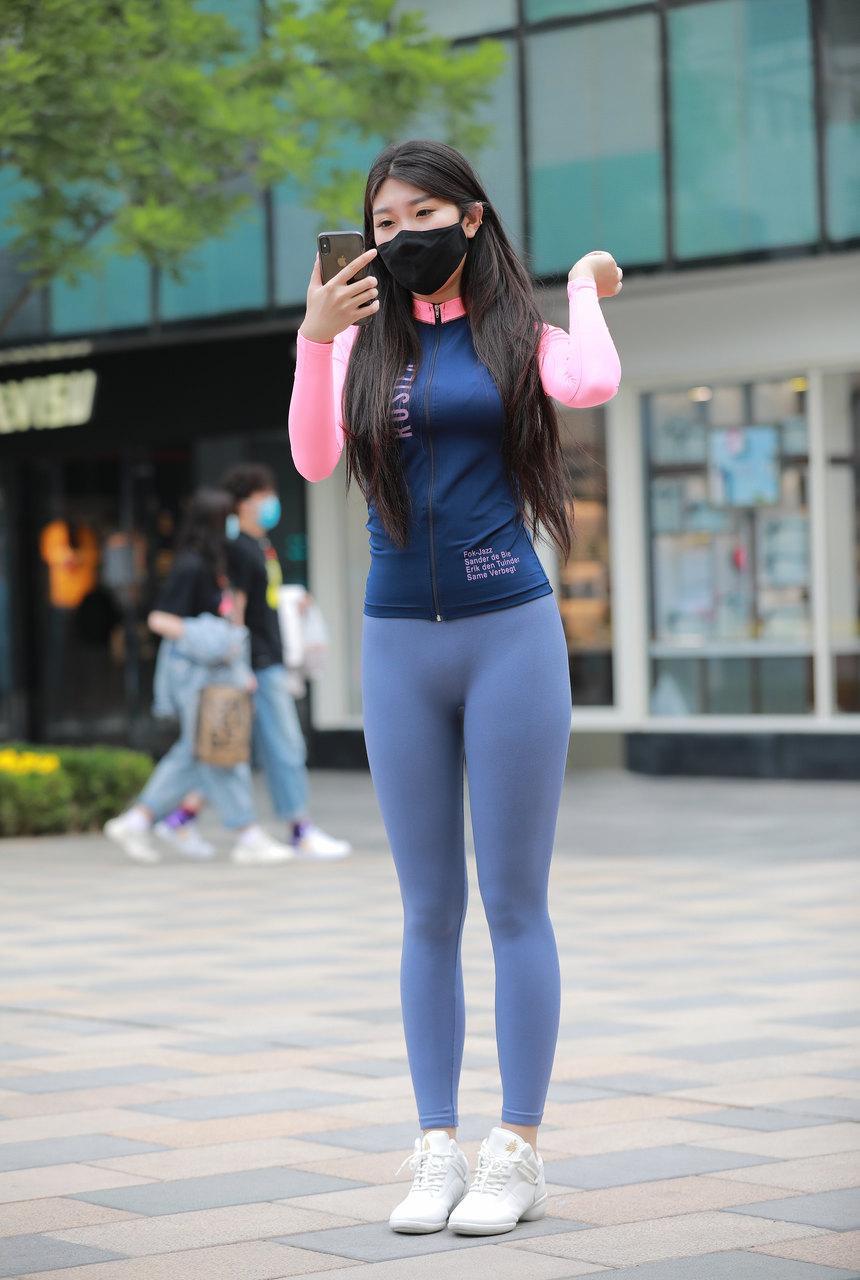 都市丽人蓝色瑜伽裤小姐姐【192P+10V-10.5G】