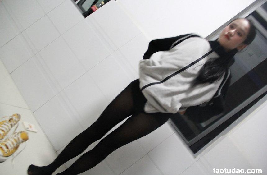 [最爱帆布鞋] 丝袜美腿写真 ON.19 图套+视频