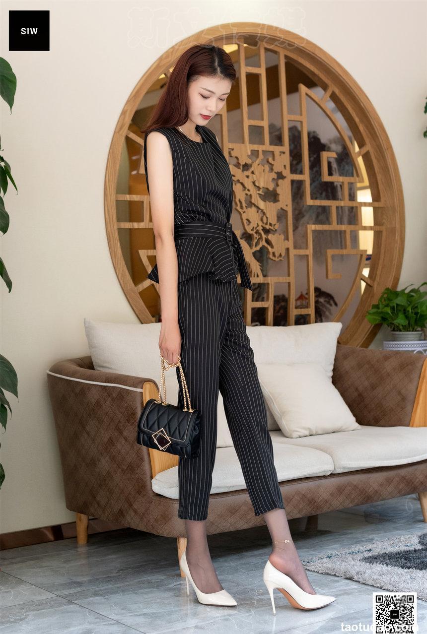 SIW斯文传媒 056 优雅条纹淑女无袖制服七分裤套装（嘉慧） [66P-184M]