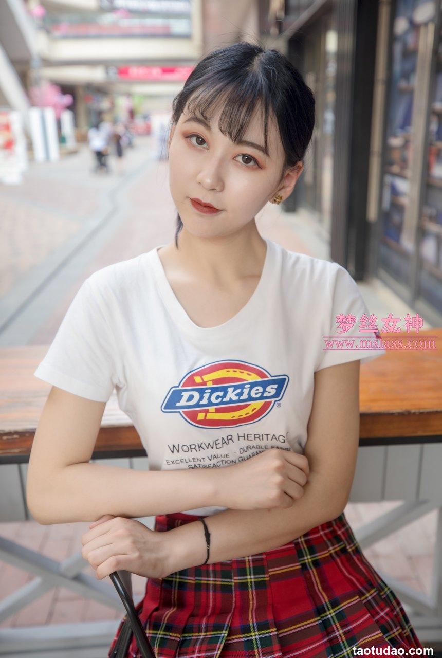 [MSLASS梦丝女神] 2019.05.23 可岚《油光丝袜少女》 [74P+1V-911MB]