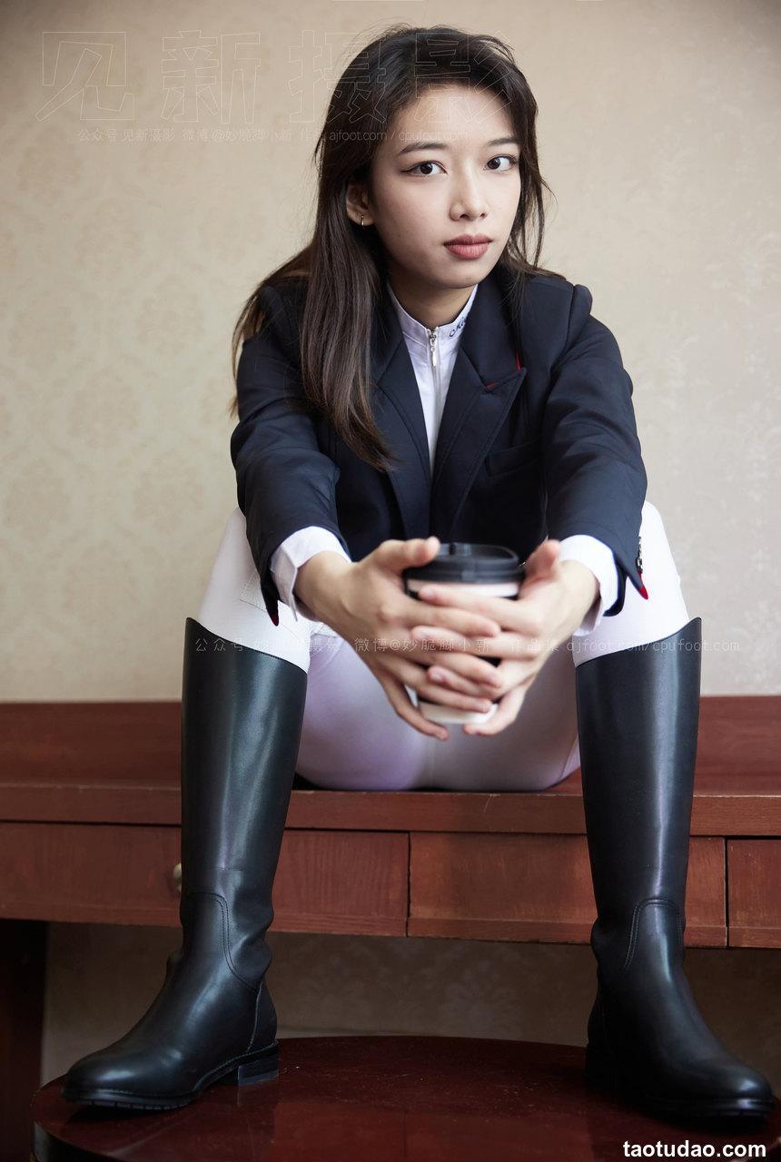 [见新摄影]英姿飒爽、帅气少女风、又酷又美的骑术 [325P+1V-2.86G]