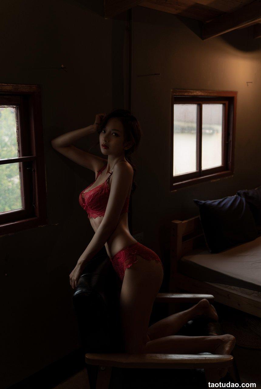 Nicole小月 NO.002 - 后窗 套图+视频