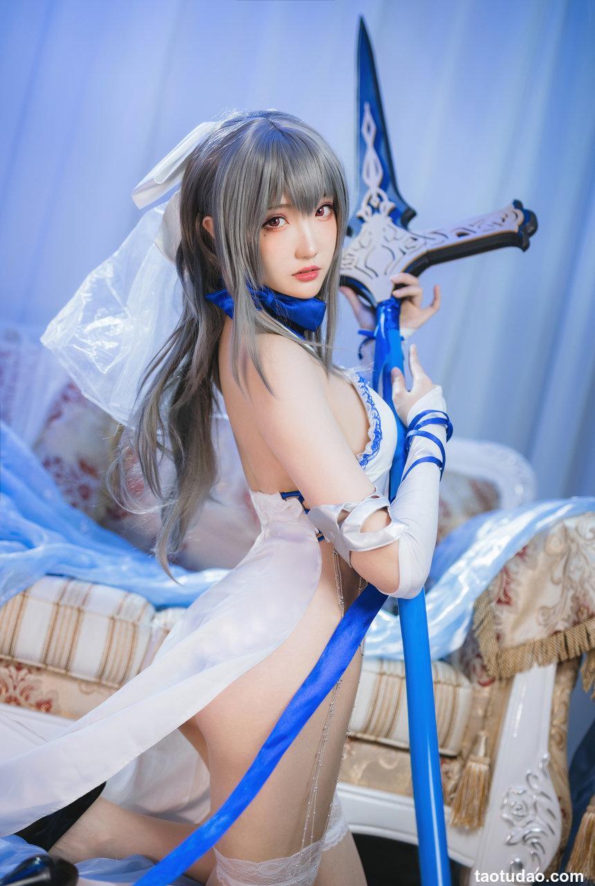 瓜希酱 - NO.38 路易九世礼服 [22P-122MB]