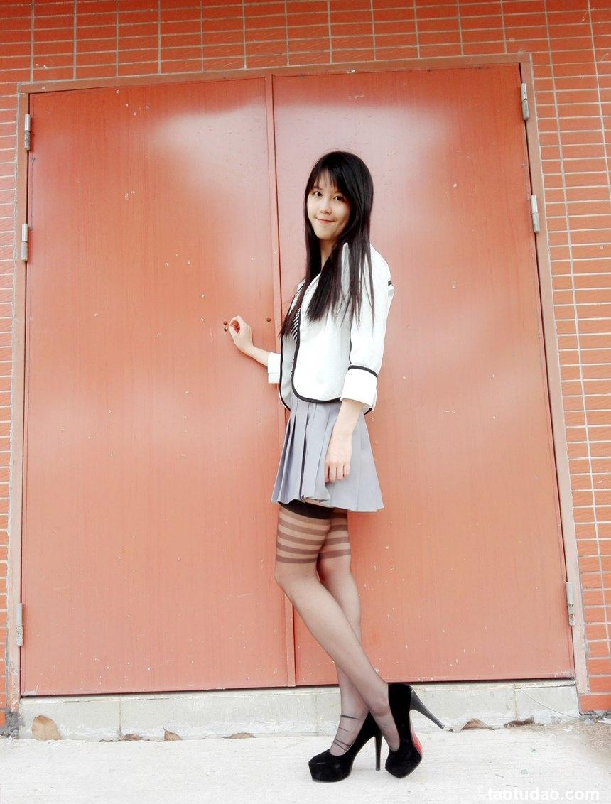 学妹校园寝室短丝系列039期 雨涵[66P／71.8MB]