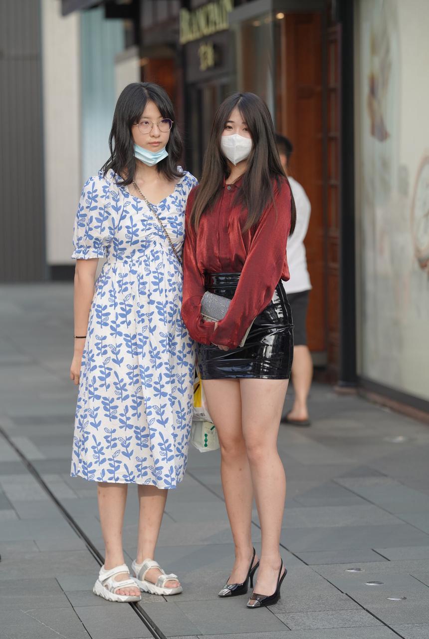 都市丽人红衣黑色皮裙小姐姐【462P+2V-7.38G】