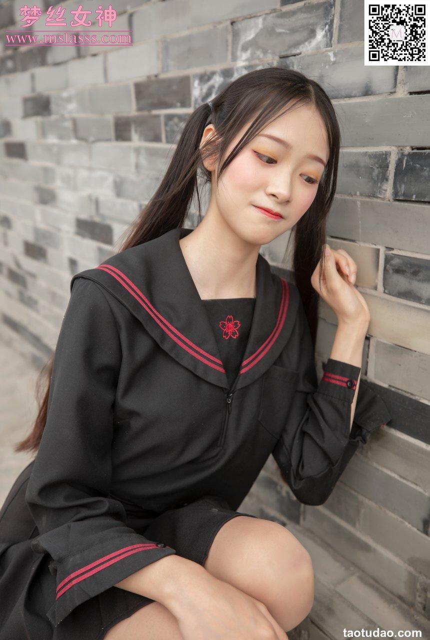 [MSLASS梦丝女神] 2020.03.27 NO.104 诗琪《纤细的美腿玉足》[92+1P630M]