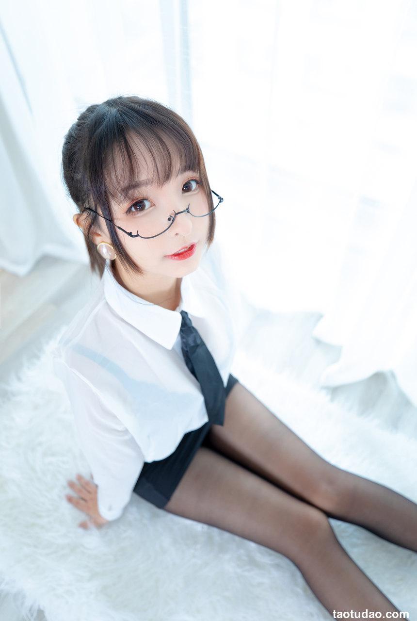 神楽板真冬 — ホワイトオフィス[150P／315MB]