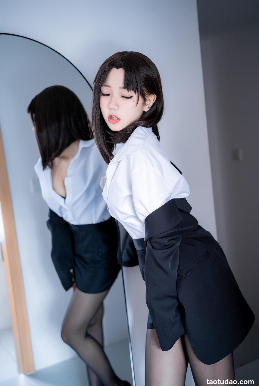 蓝小沂KiKi NO.11 OL黑丝 [42P731M]