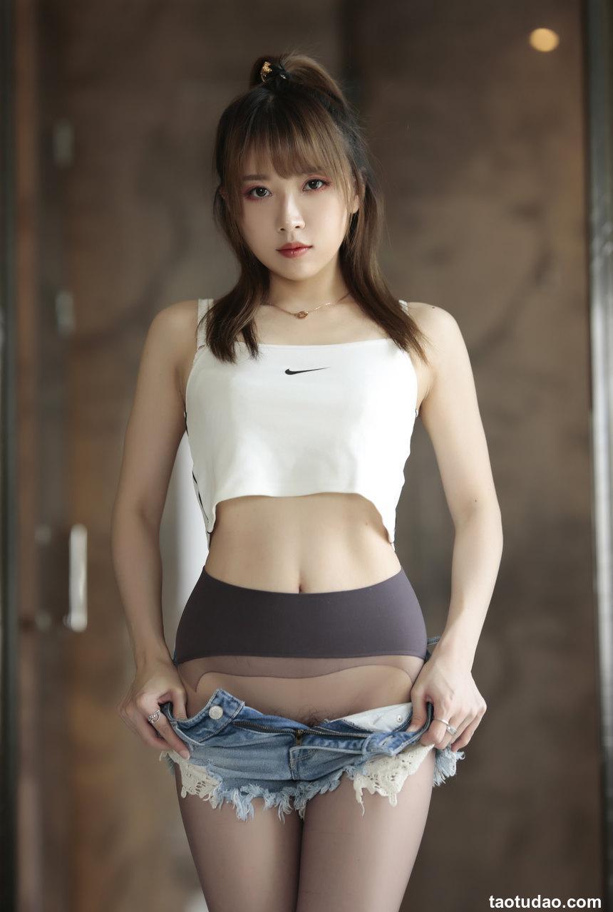 小女巫露娜 NO.034 牛仔小裤裤 [84P-537MB]