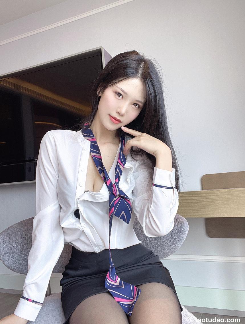 抖娘利世 Vol.063 绳缚空姐 [33P-179MB]