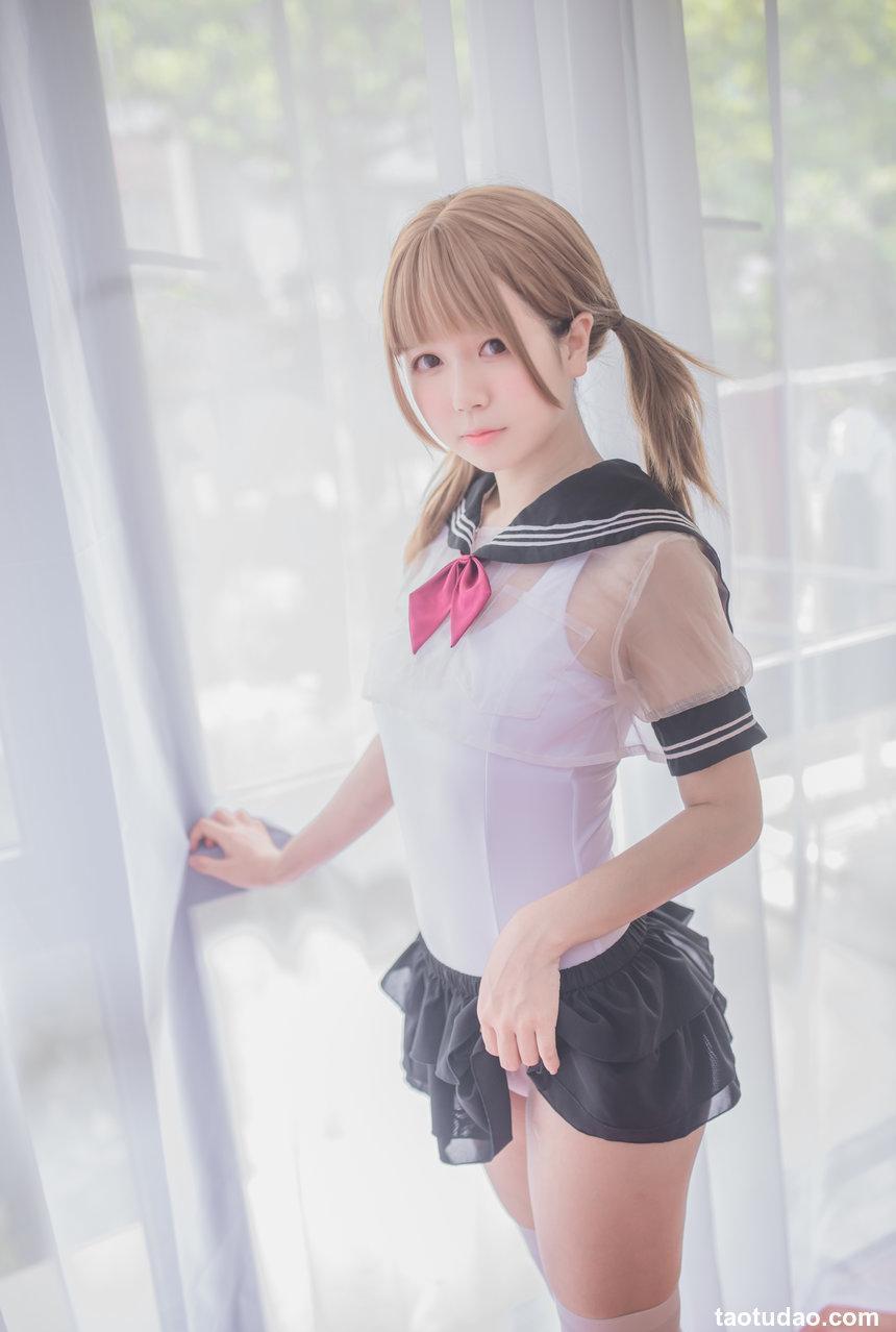 白金Saki写真 – 学生服 [17P]