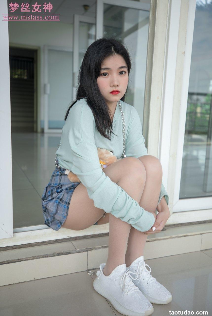 [MSLASS梦丝女神] 2019.06.12 酥酥《恬静的小白鞋丝袜》[68P+1V-783MB]