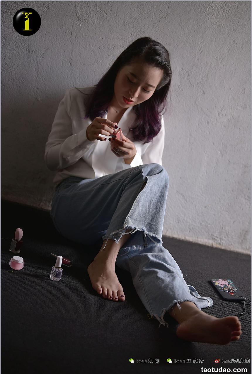 [IESS异思趣向] 普惠集 073 范美美-涂趾甲油