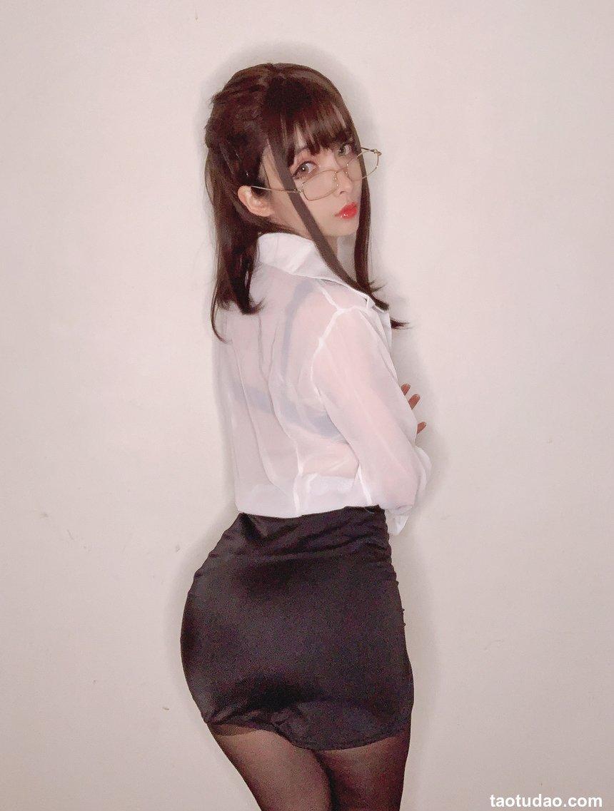 rioko凉凉子 NO.060 - 教师自拍[18P／41MB]