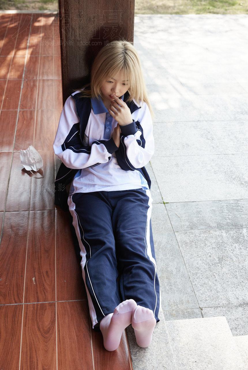 [见新摄影]NO.036 黄头发甜美甜美小姐姐 – 最后合作 [120P+1V-1.07G]