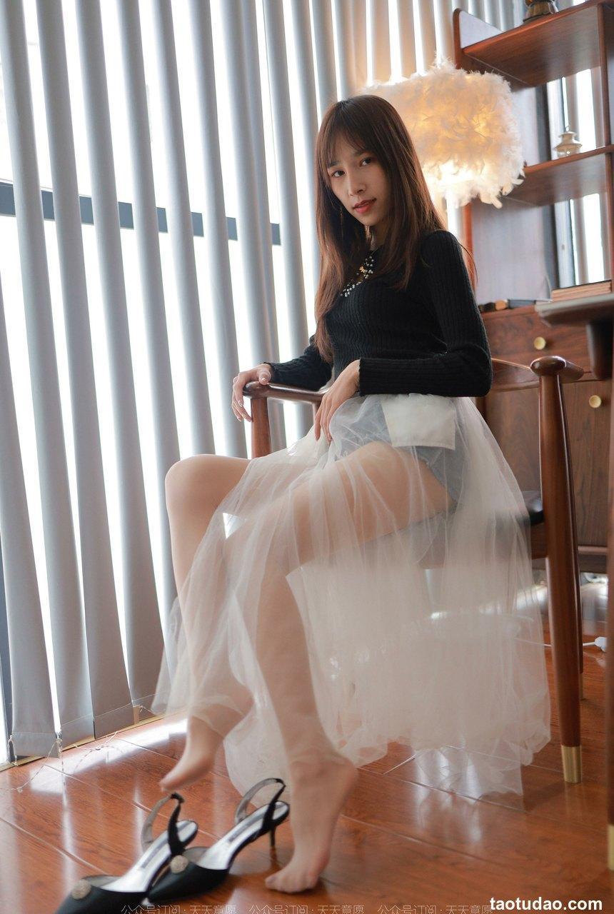 [IESS异思趣向] 2022.04.30 丝享家1075：美子《女追男隔层纱》[89P／141MB]