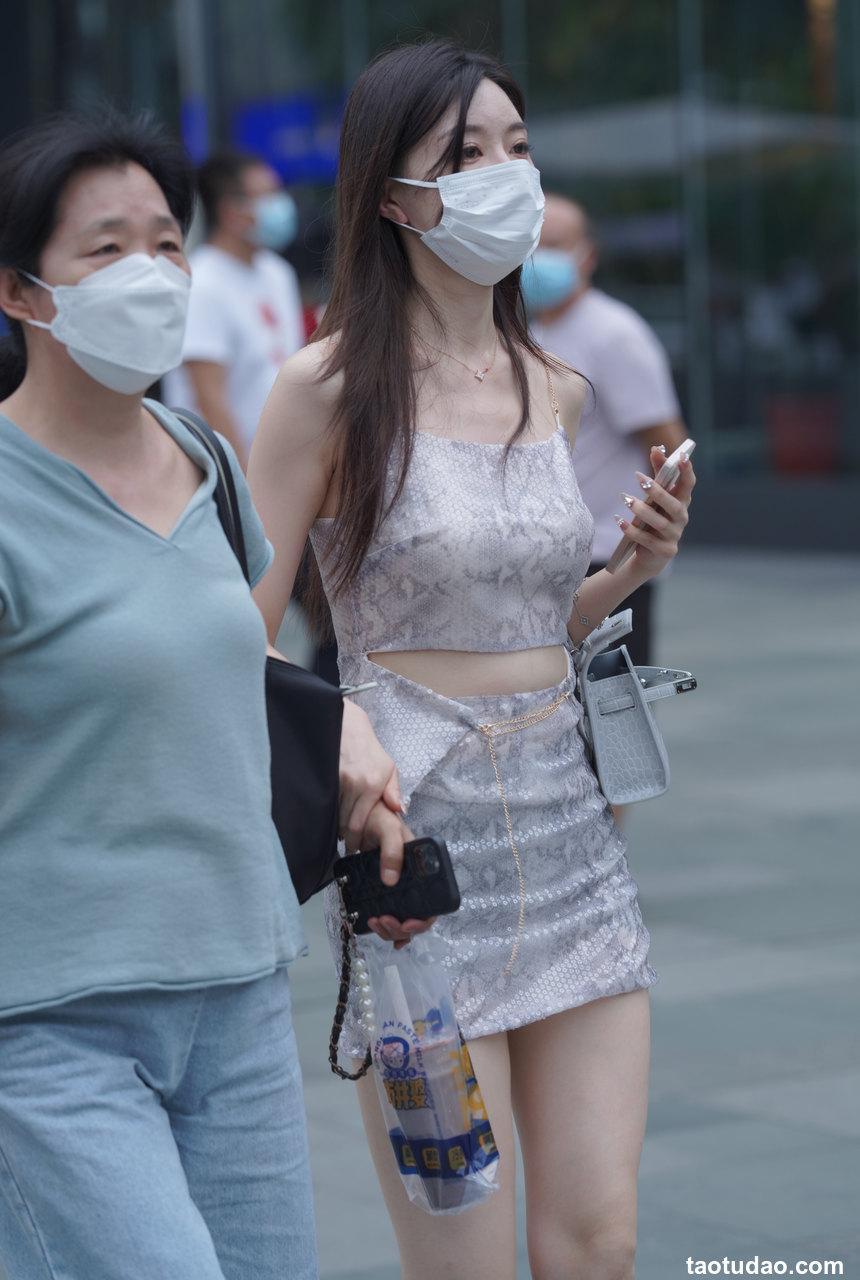 都市丽人雪白肌肤可谓天生丽质 红颜凝香【197P-2.17G】