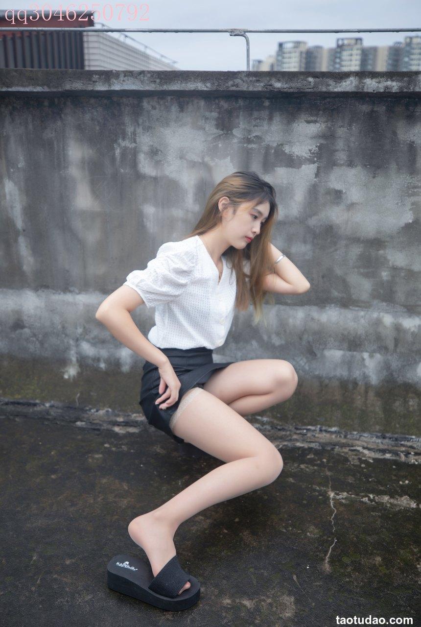 [MSLASS梦丝女神]2021.09.28 NO.161 天台肉丝 王晓瑞[70P／491MB]