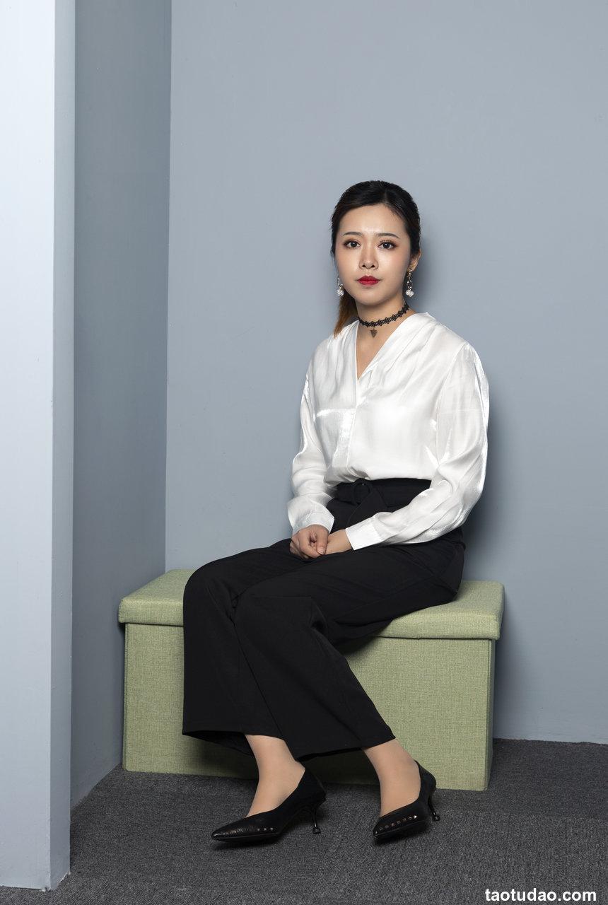 奈丝写真 NO.033 阔腿裤小皮鞋，今日OL通勤-晨静 [30P+216M]