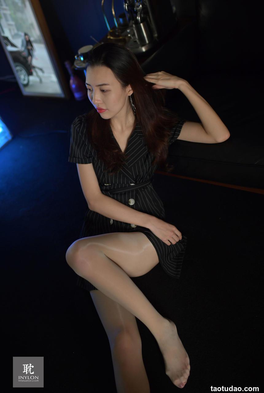 [IESS异思趣向]《普惠集》181-大妞的马油袜II