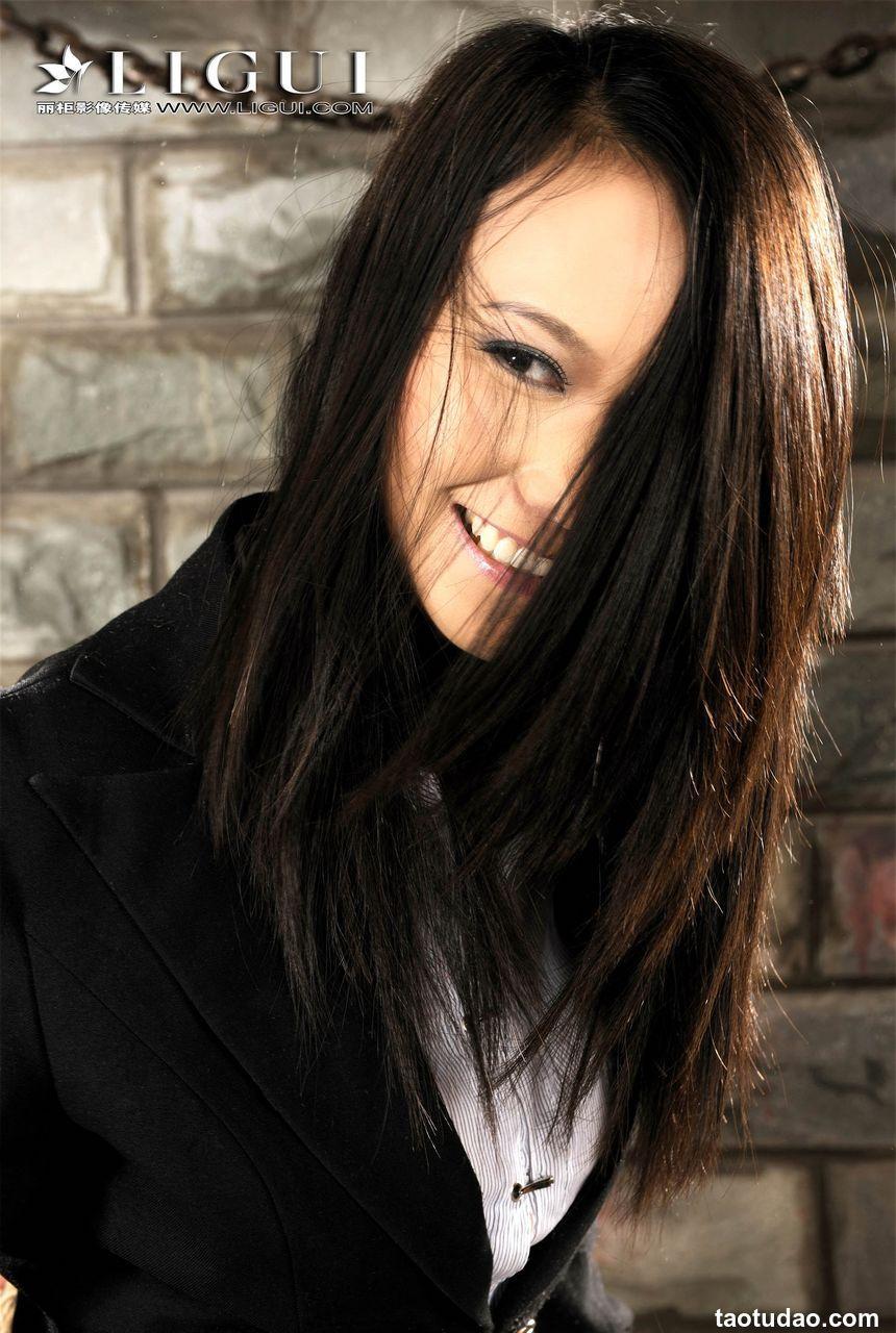 [Ligui丽柜] 2018.11.04 网络丽人 Model 白云 [43+1P/42.6M]