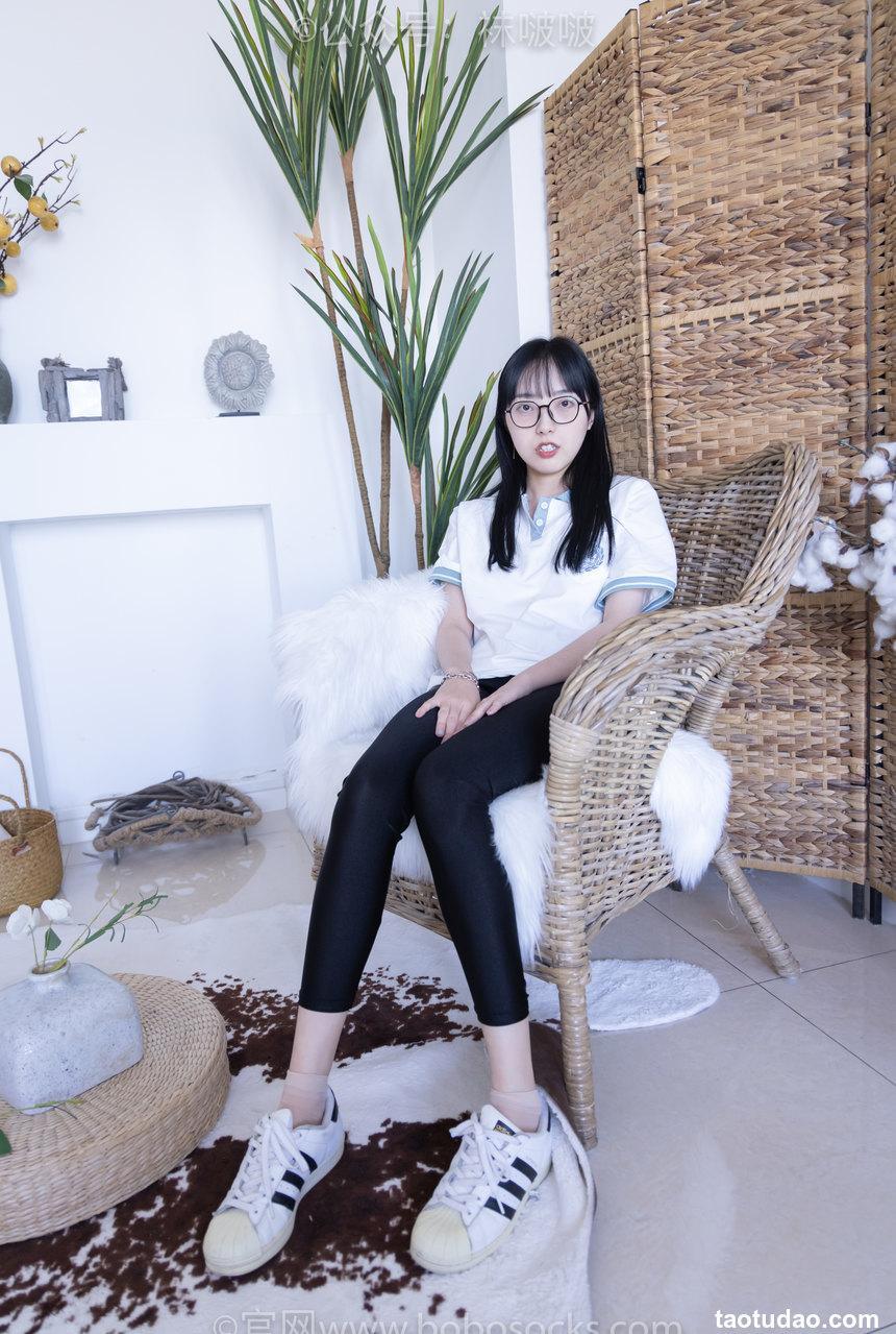 [BoBoSocks袜啵啵]NO.044 稚予-贝壳头、匡威帆布鞋、短肉丝[154P+1V／5.39GB]