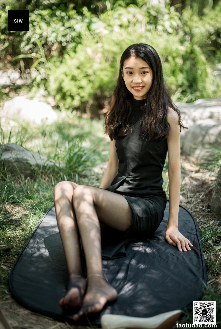 SIW斯文传媒 007 黑色高领无袖修身绸面连身衣裙 - 蓉儿 [61P-163M]