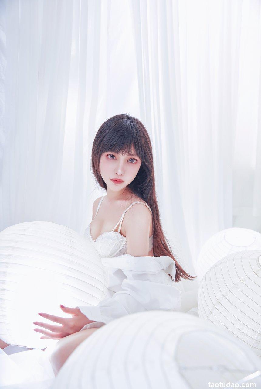 Shika小鹿鹿 - 纯白 [18P-36MB]