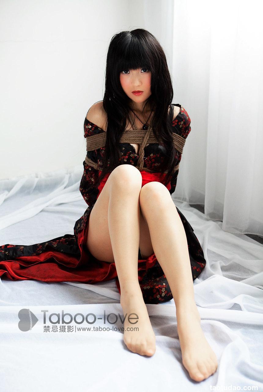 [禁忌摄影]Taboo-love NO.009 阳光房间里日本娃娃[31P／12.5MB]