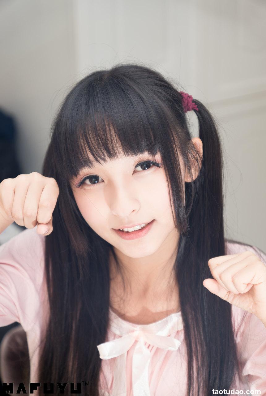 神楽板真冬 — 粉白条纹系列套图视频[106P+1V／1.20GB]