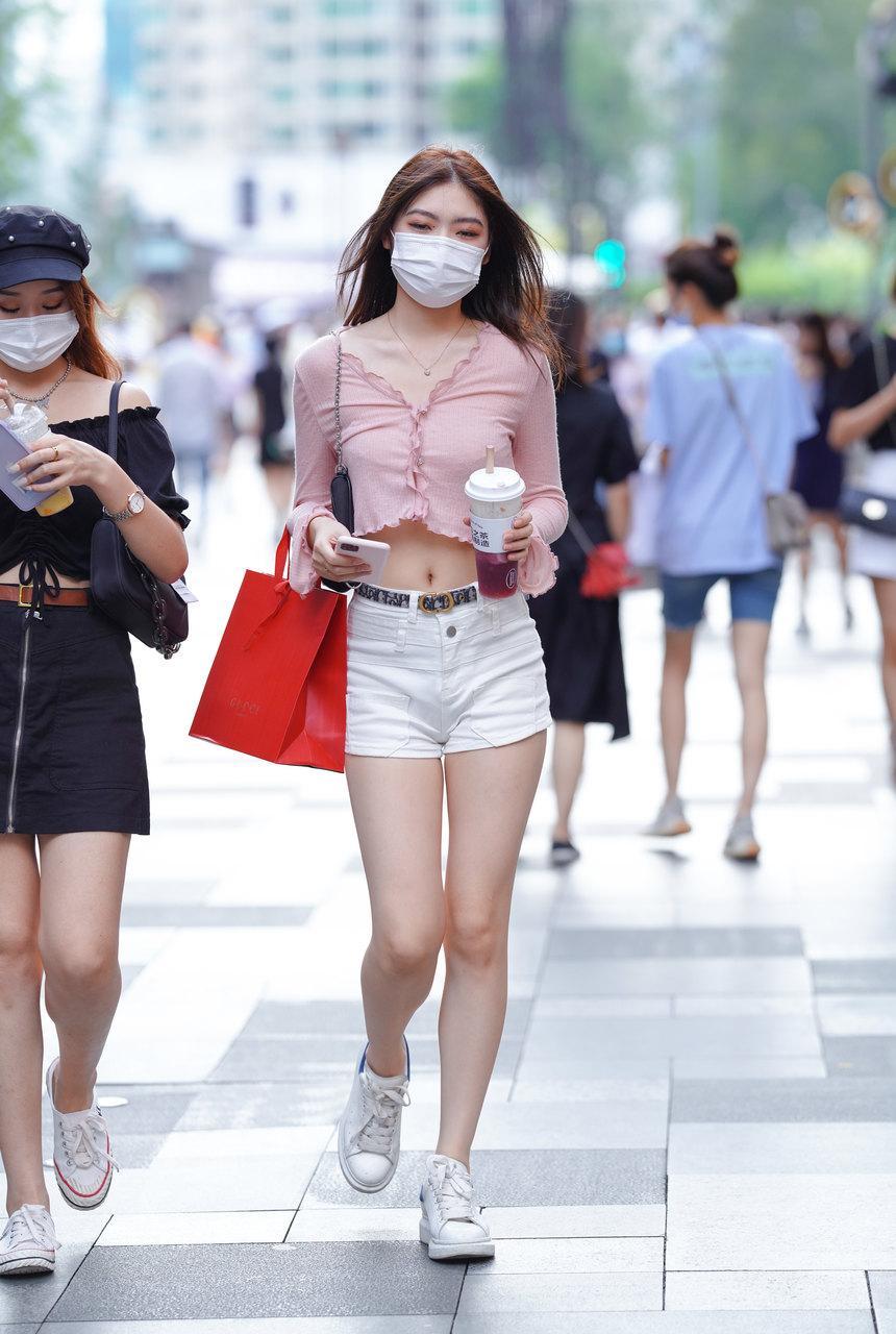 都市丽人热裤长腿小妹【35P-410MB】