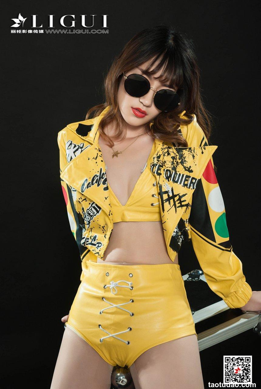 [Ligui丽柜] 2020.03.05《性感赛道女郎》-安娜 [51P111MB]