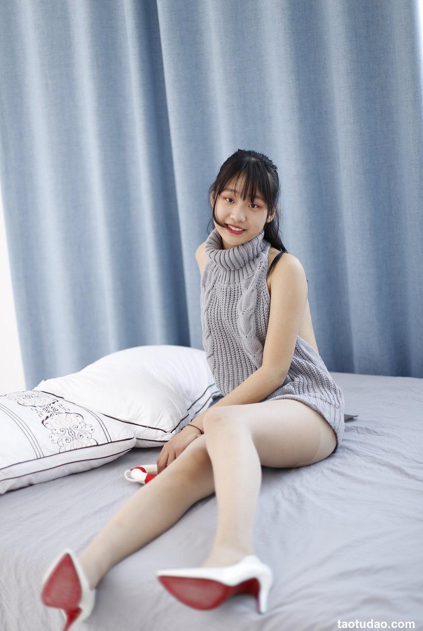 奈丝写真 NO.098 挂脖毛衣了解一下 – 蛋白粉 [32P+122M]