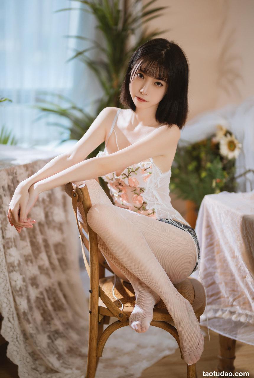 许岚LAN - 少女纯欲牛仔短裤 [40P-555MB]