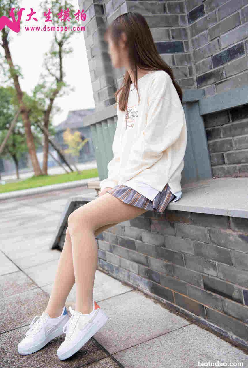 大生模拍 NO.247 冬日厚肉丝[64P／168MB]