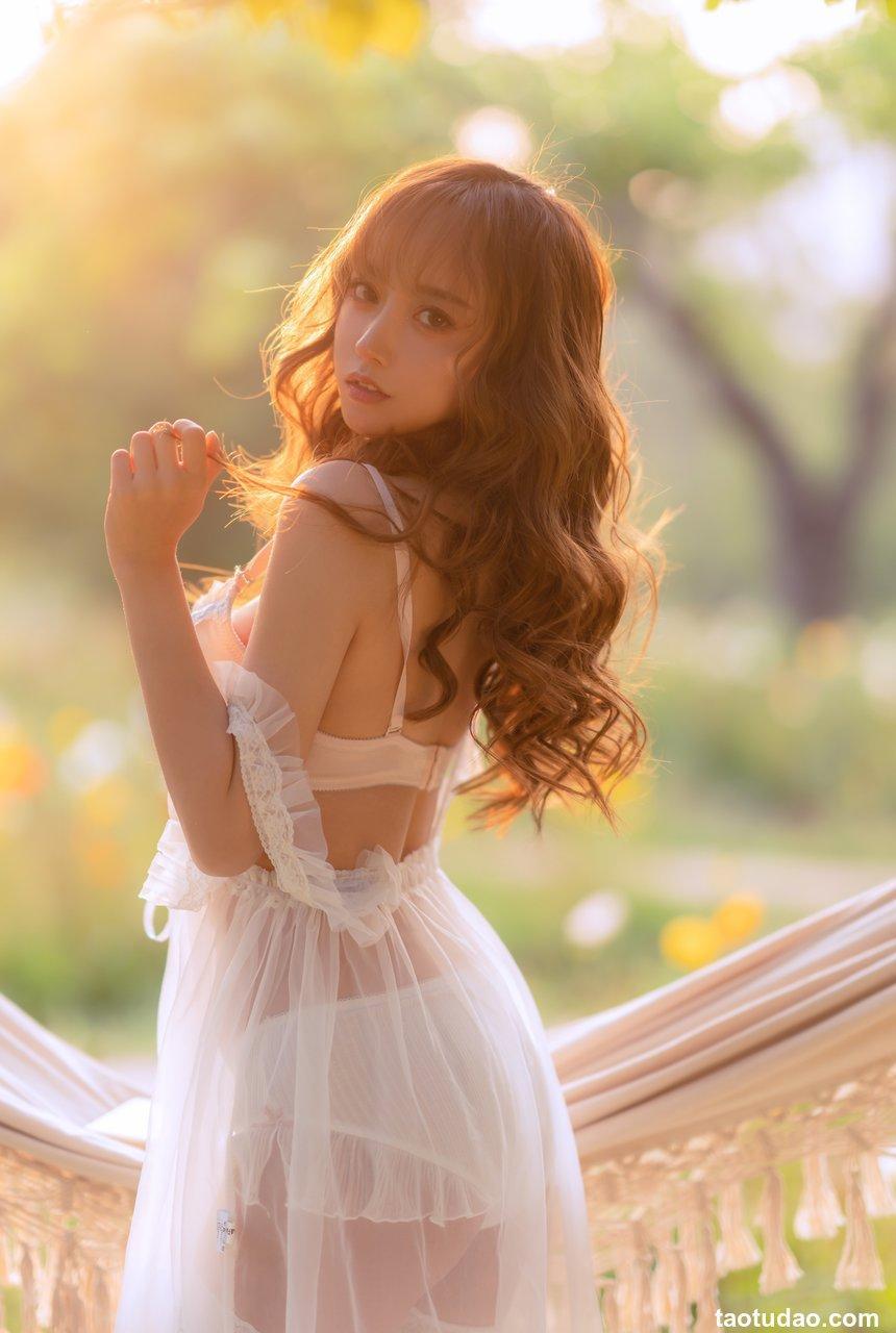 Coser 过期米线线喵 夏日限定 吊床 [52P/100MB]